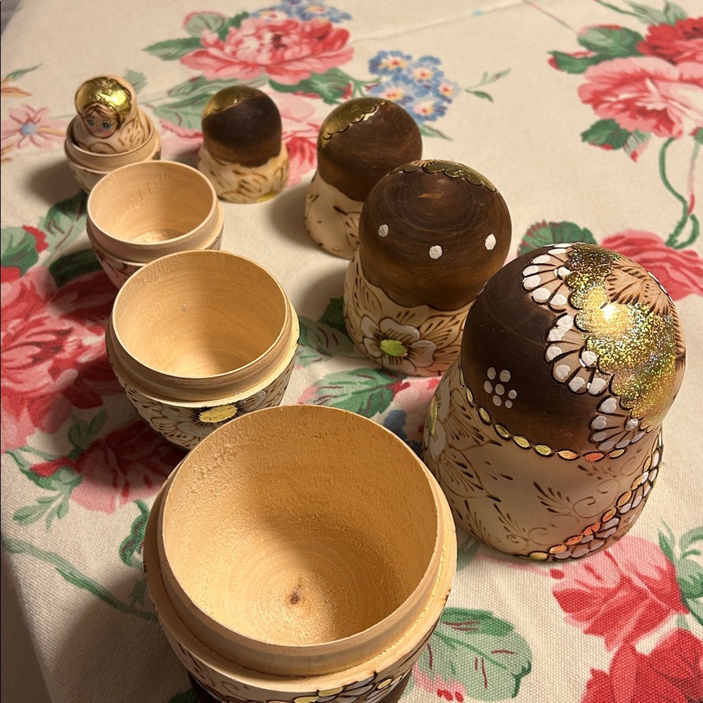 Russian nesting dolls - Picture 8 of 8